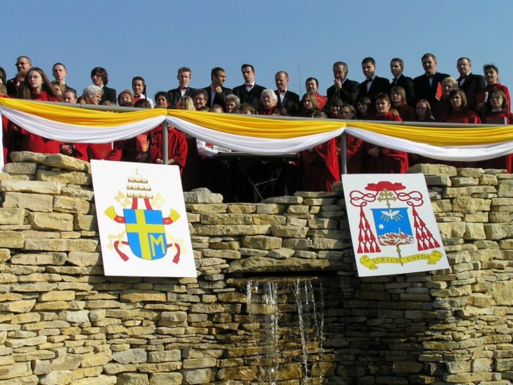 Poświęcenie pomnika Jana Pawła II w Libiążu 8.04. 2006 r.