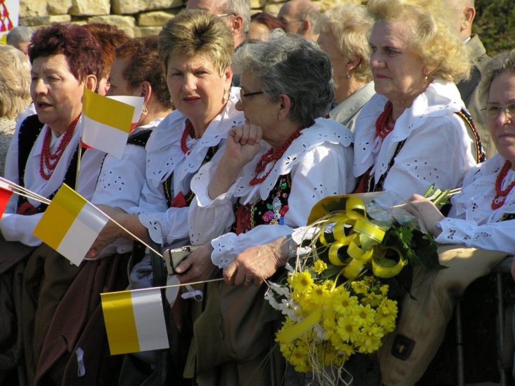 Poświęcenie pomnika Jana Pawła II w Libiążu 8.04. 2006 r.