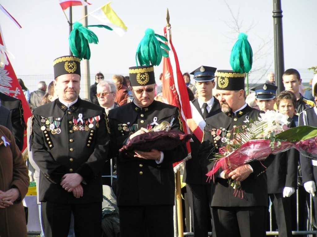 Poświęcenie pomnika Jana Pawła II w Libiążu 8.04. 2006 r.