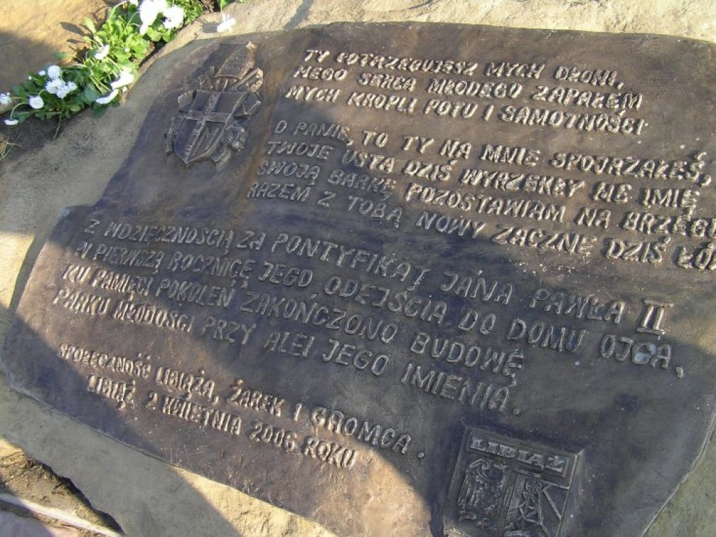 Poświęcenie pomnika Jana Pawła II w Libiążu 8.04. 2006 r.