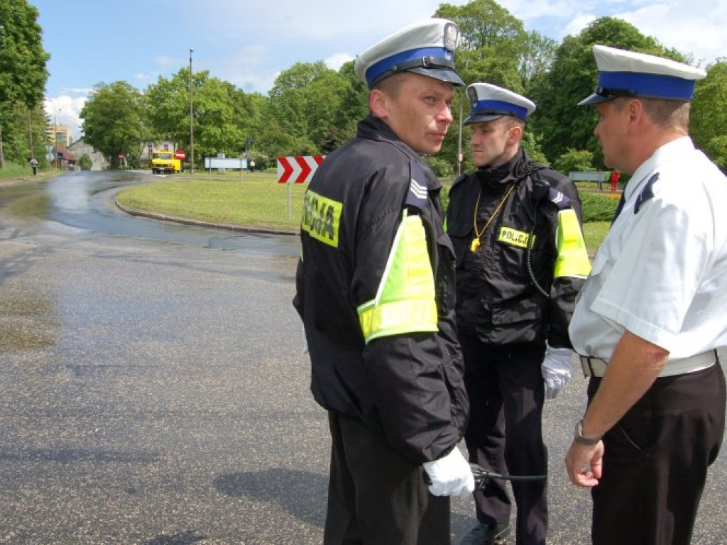 Przejazd papieża Benedykta XVI przez Chrzanów i Libąż 28.05.2006