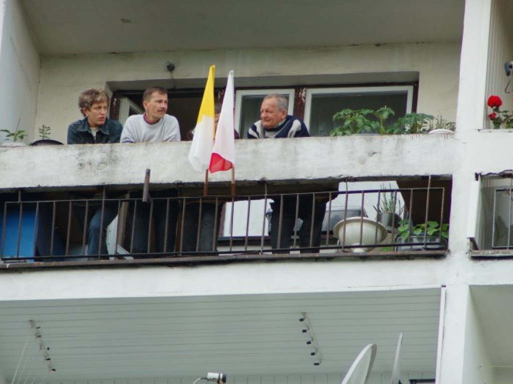 Przejazd papieża Benedykta XVI przez Chrzanów i Libąż 28.05.2006