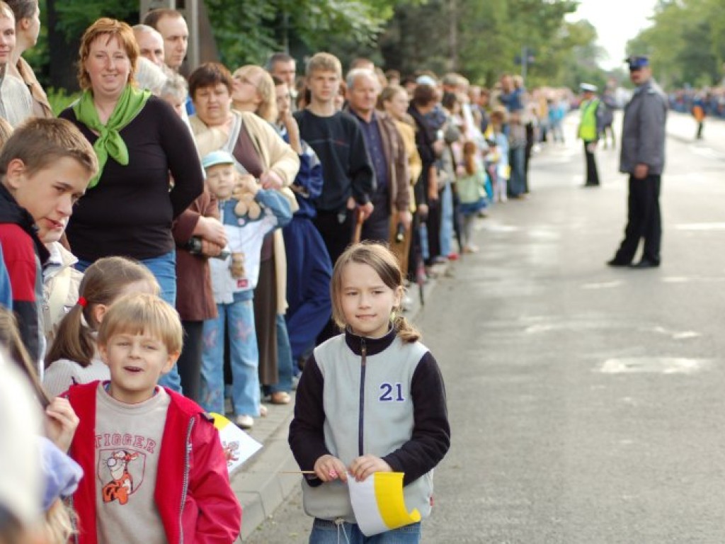 Przejazd papieża Benedykta XVI przez Chrzanów i Libąż 28.05.2006