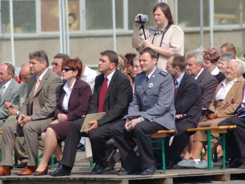 Otwarcie remizy OSP i Domu Pamięci Baty w Chełmku 17.06.2006