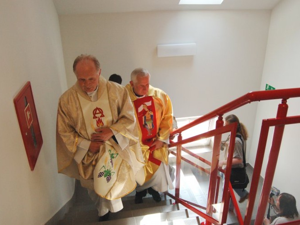 Otwarcie remizy OSP i Domu Pamięci Baty w Chełmku 17.06.2006