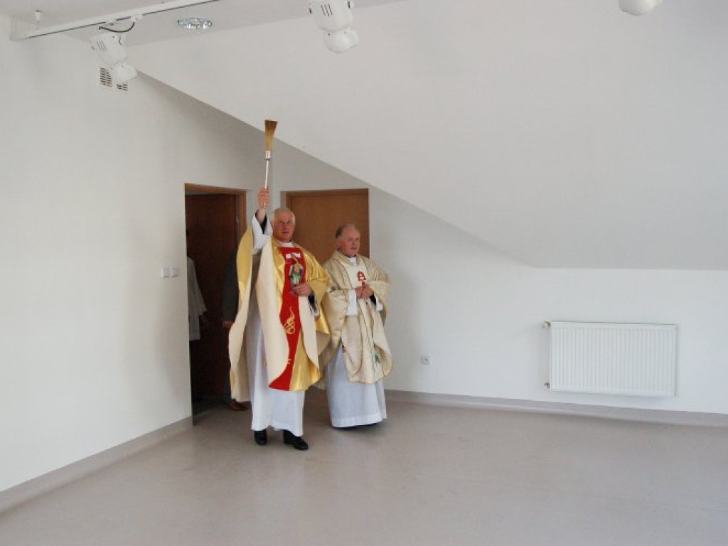 Otwarcie remizy OSP i Domu Pamięci Baty w Chełmku 17.06.2006
