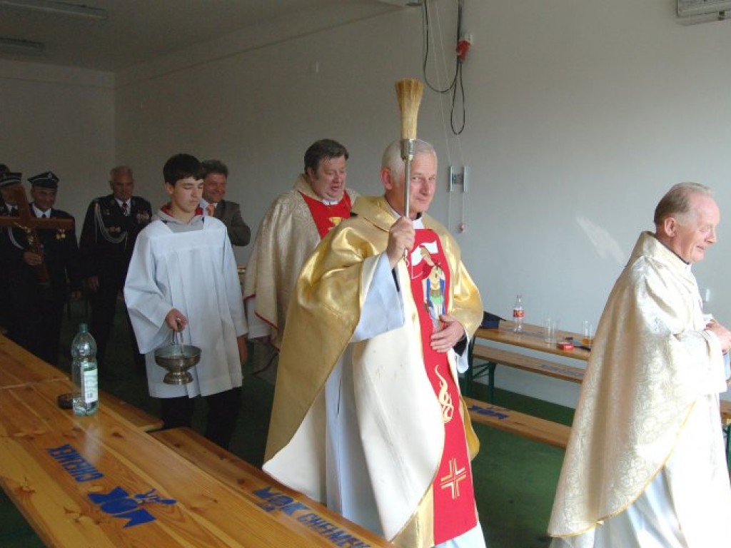 Otwarcie remizy OSP i Domu Pamięci Baty w Chełmku 17.06.2006