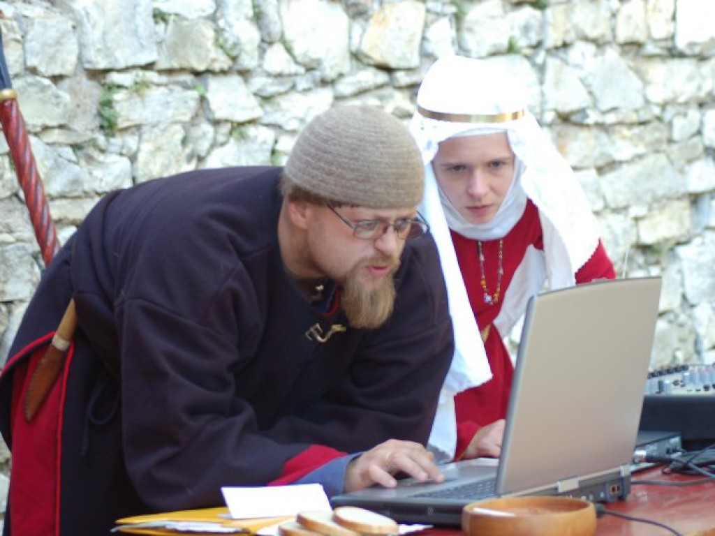 Zamek w Lipowcu - III Ogólnopolski Turniej Rycerski i Łuczniczy 9-10.09.2006
