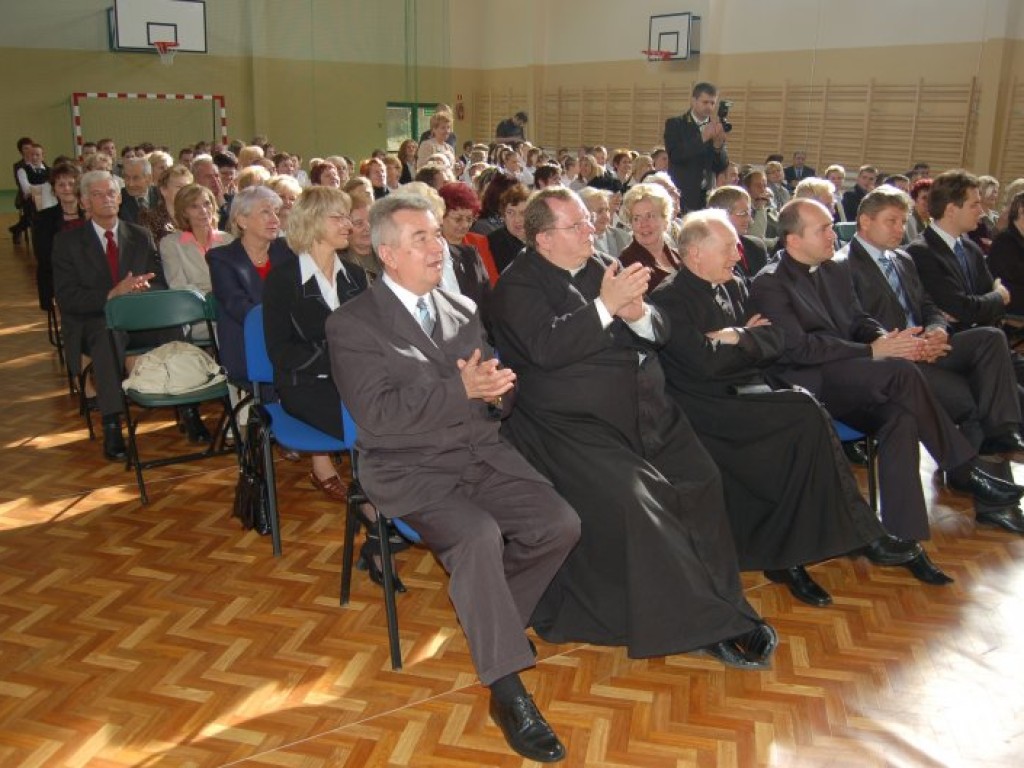 Stulecie Szkoły nr 1 im. Adama Mickiewicza w Chełmku - 20.10.2006