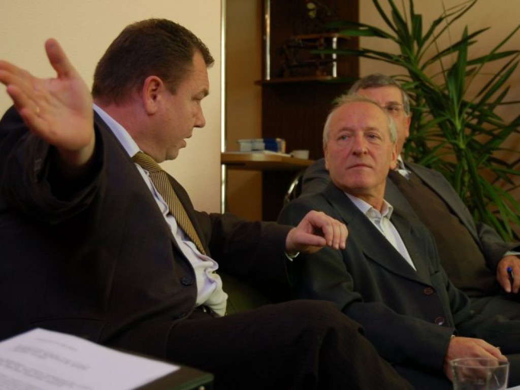 Przedwyborcza debata w redakcji „Przełomu” (kandydaci do rady powiatu) 21.10.2006 r.