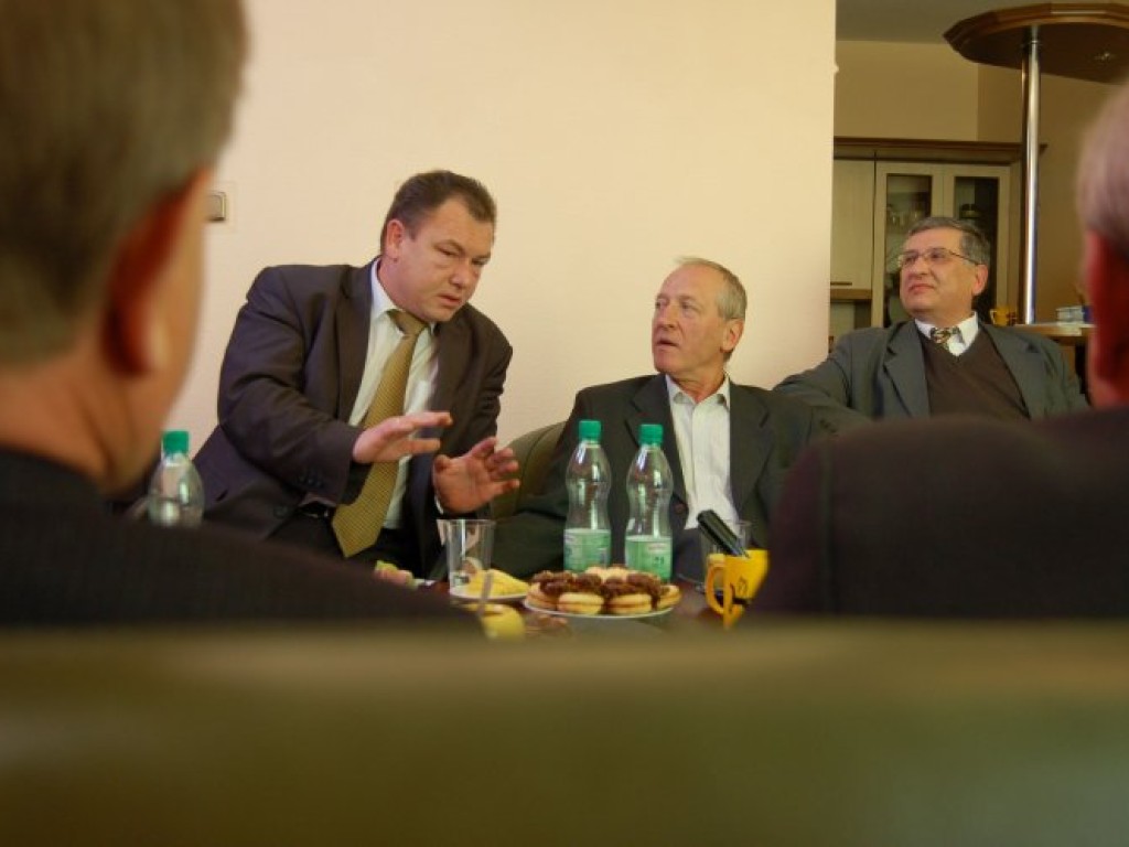 Przedwyborcza debata w redakcji „Przełomu” (kandydaci do rady powiatu) 21.10.2006 r.