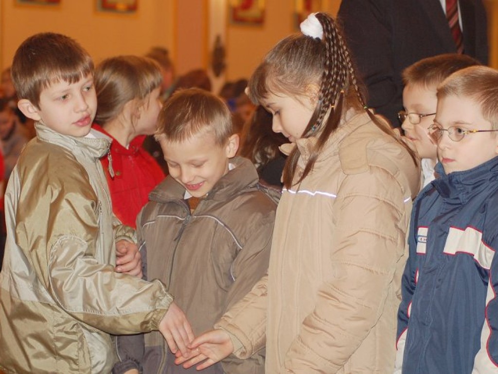 Poświęcenie i nadanie sztandaru Szkole Podstawowej w Kwaczale - 19.03.2007 r.