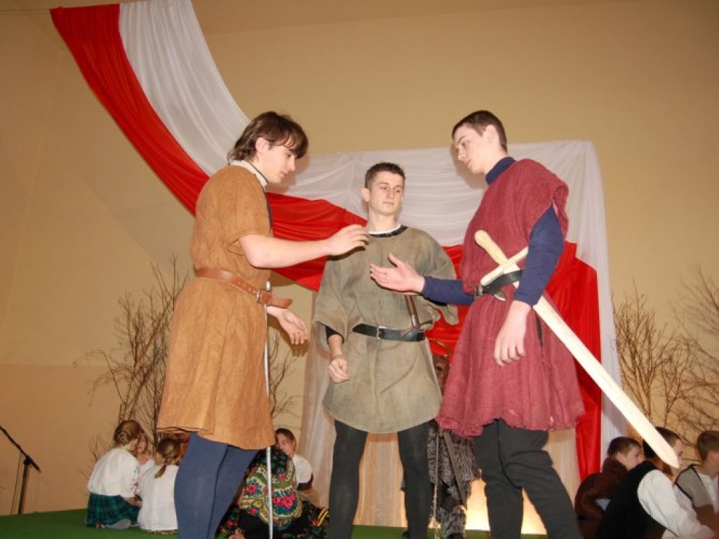 Poświęcenie i nadanie sztandaru Szkole Podstawowej w Kwaczale - 19.03.2007 r.