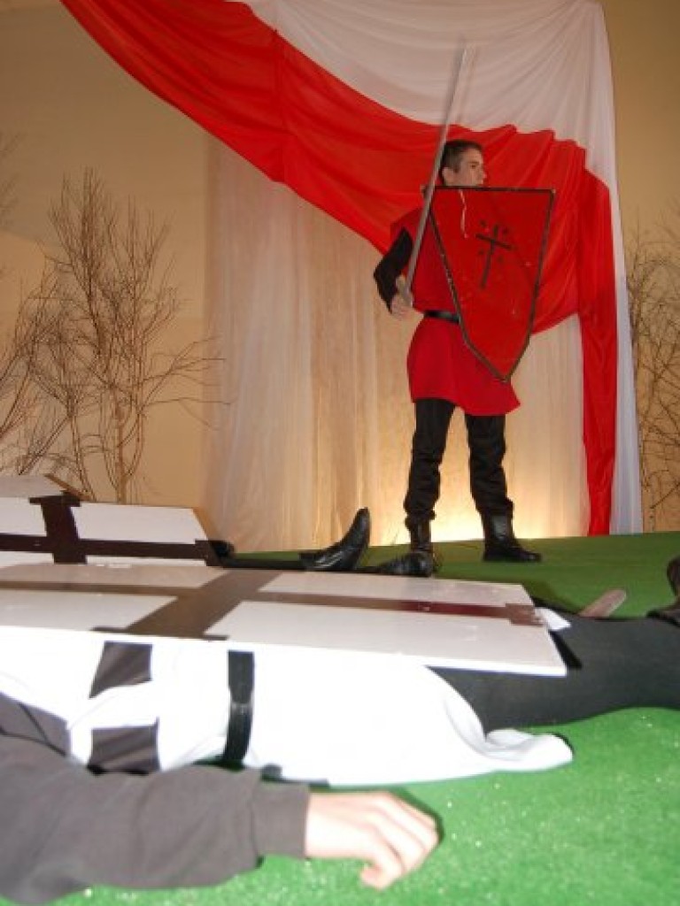 Poświęcenie i nadanie sztandaru Szkole Podstawowej w Kwaczale - 19.03.2007 r.