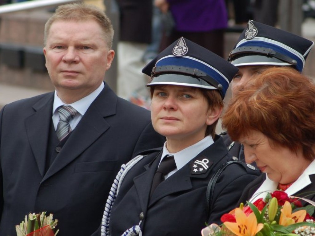 Obchody Powiatowego Dnia Strażaka i 135-lecia chrzanowskiej straży pożarnej na Rynku w Chrzanowie i w komendzie PSP przy ul. Skorupki - 5.05.2007 r.