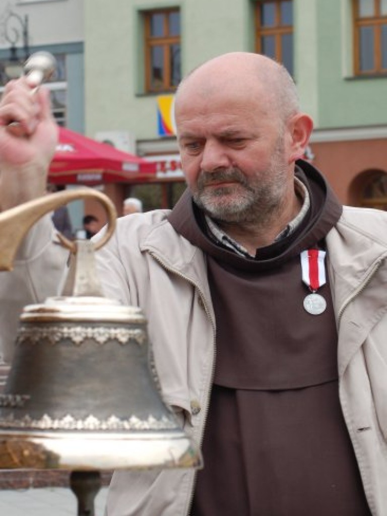 Obchody Powiatowego Dnia Strażaka i 135-lecia chrzanowskiej straży pożarnej na Rynku w Chrzanowie i w komendzie PSP przy ul. Skorupki - 5.05.2007 r.
