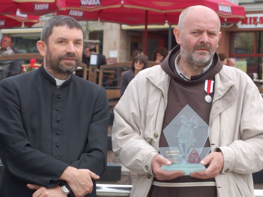 Obchody Powiatowego Dnia Strażaka i 135-lecia chrzanowskiej straży pożarnej na Rynku w Chrzanowie i w komendzie PSP przy ul. Skorupki - 5.05.2007 r.