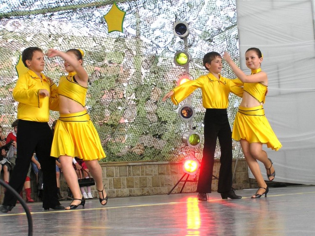 Festiwal Tańca Złote Sznurowadło 2007 na Placu Słonecznym w Libiążu 3.06.2007 r.