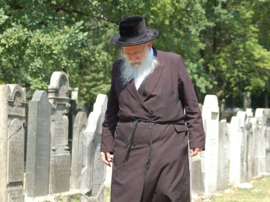 Uroczysta modlitwa na odnowionym cmentarzu żydowskim w Chrzanowie - 7.08.2007 r.