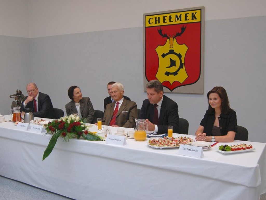 Wręczenie aktu nadania Honorowego Obywatelstwa Gminy Chełmek Thomasowi J. Bacie - Chełmek 18.10.2007