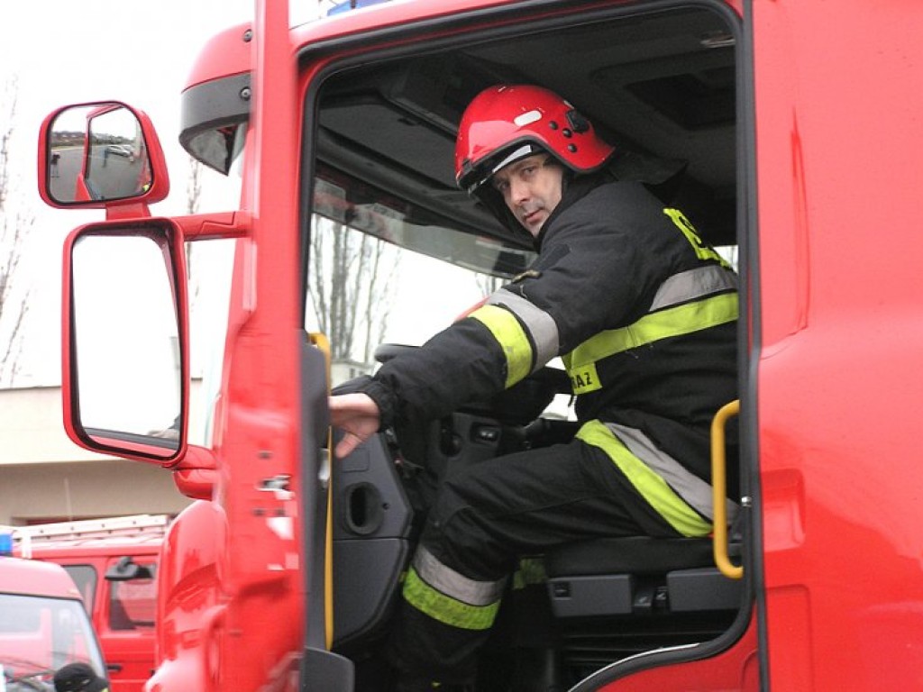 Przekazanie Jednostce Ratowniczo-Gaśniczej w Chrzanowie ciężkiego samochodu Scania P380 - 22.02.2008 r.