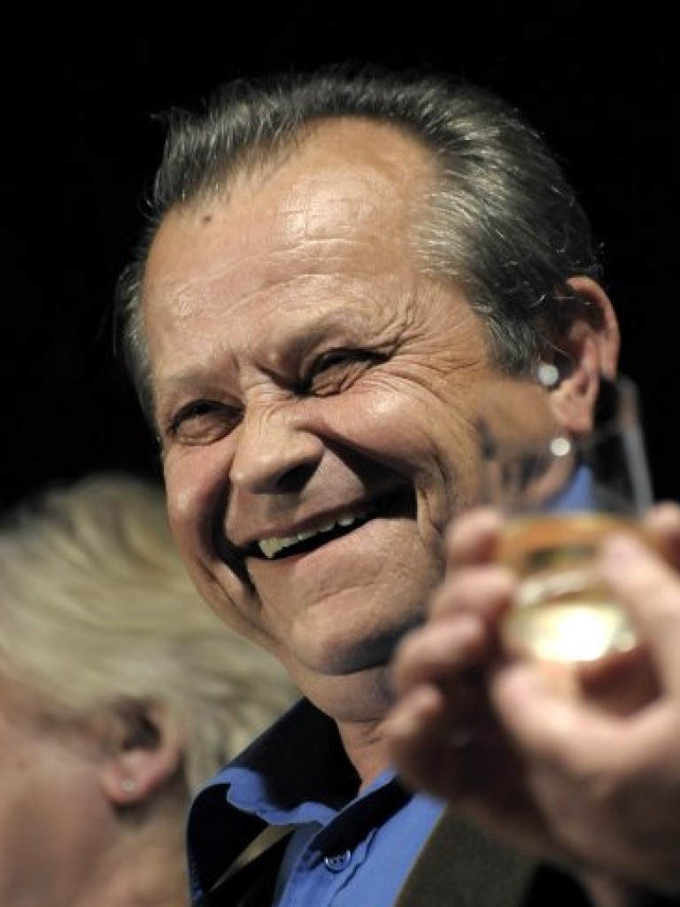Premiera sztuki „Uchwalić uchwałę” Witolda Ślusarskiego w wykonaniu Teatru Ludowego Tradycja z Okleśnej (reż. Zbigniew Klatka) - 2.05.2008 r.