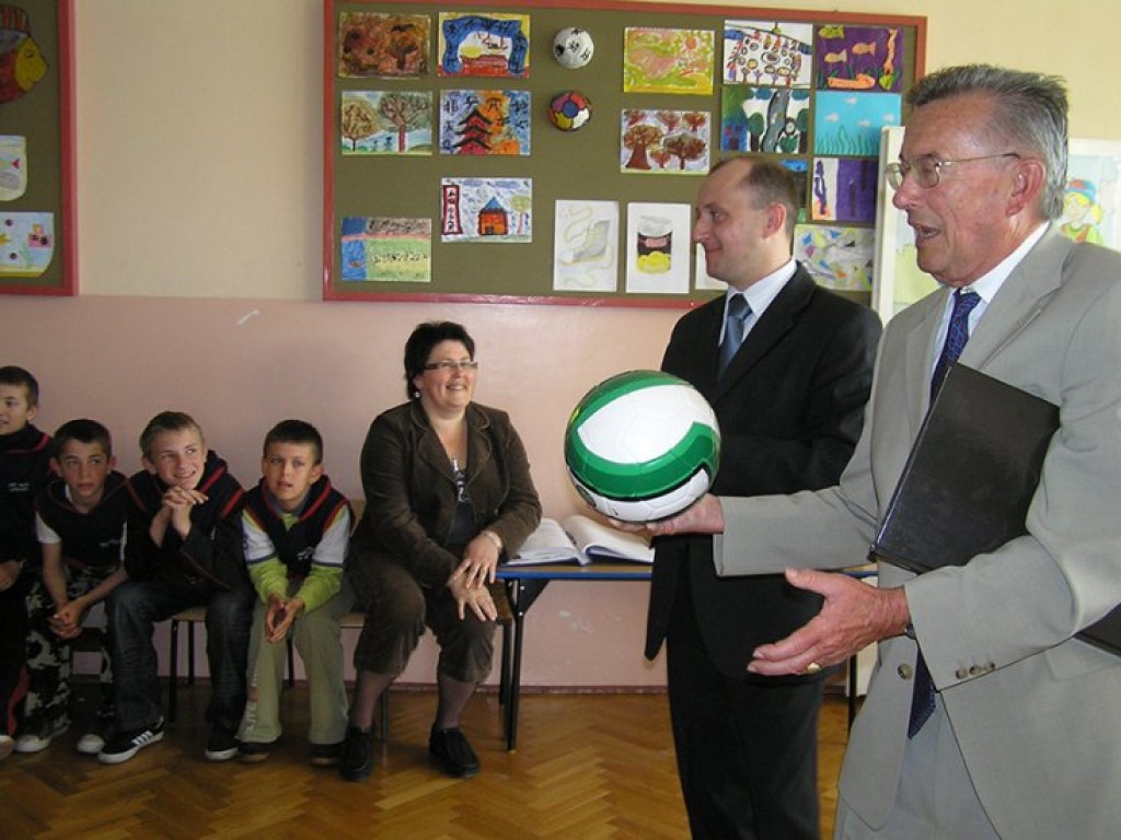 Wizyta austriackiego konsula honorowego Geralda Ortnera w Zespole Szkół w Mętkowie – 12.05.2008 r.