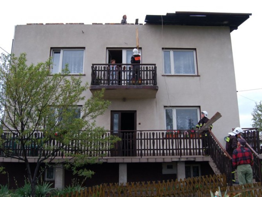 Skutki trąby powietrznej, która przeszła nad Bolęcinem - 18.05.2008 r.