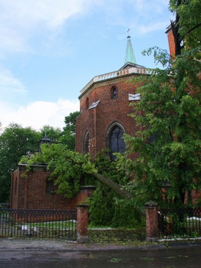 Nawałnica przeszła nad Krzeszowicami - 23.06.2008 r.