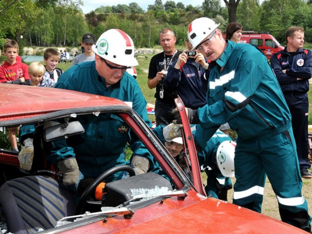 Dziecięco-Młodzieżowa Olimpiada Ratownicza nad akwenem Balaton w Trzebini - 23.08.2008 r.