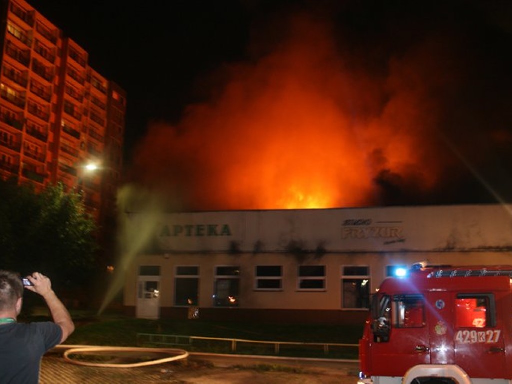 Pożar pawilonu przy ul. Wyszyńskiego w Chrzanowie - 1.09.2008