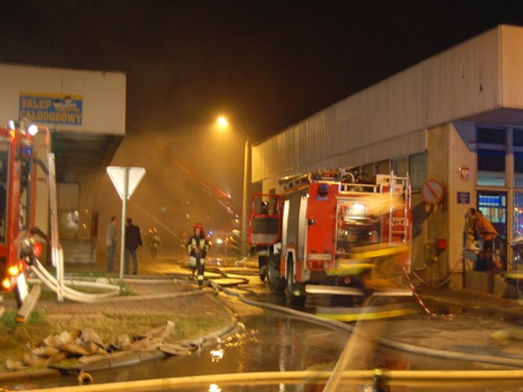 Pożar pawilonu przy ul. Wyszyńskiego w Chrzanowie - 1.09.2008