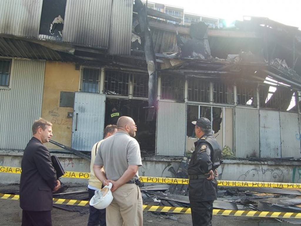 Pożar pawilonu przy ul. Wyszyńskiego w Chrzanowie - 1.09.2008