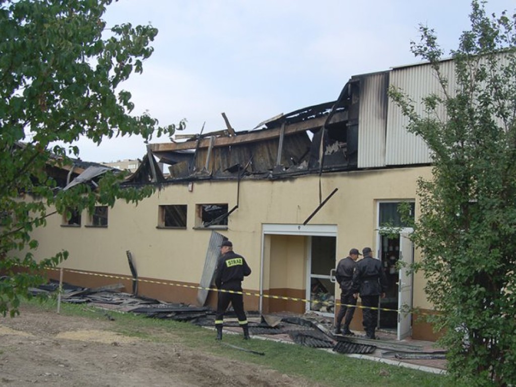 Pożar pawilonu przy ul. Wyszyńskiego w Chrzanowie - 1.09.2008