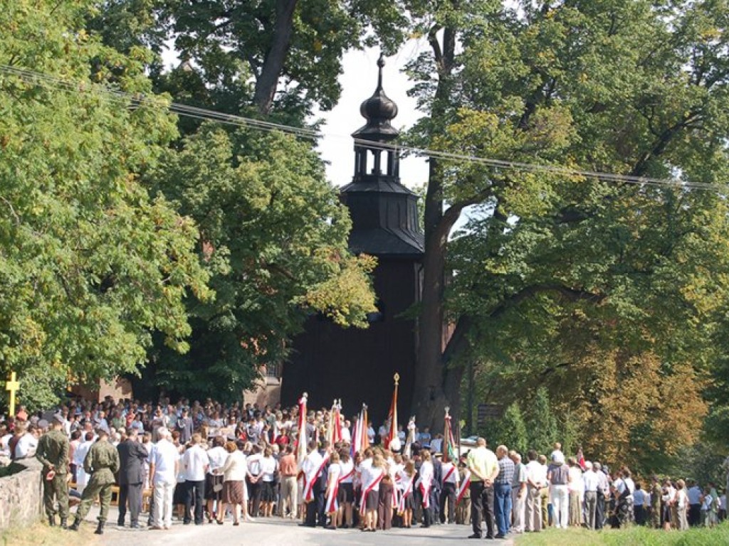 Odsłonięcie w Zalasiu obelisku upamiętniającego ppłk Stanisława Chałupę - 6.09.2008 r.