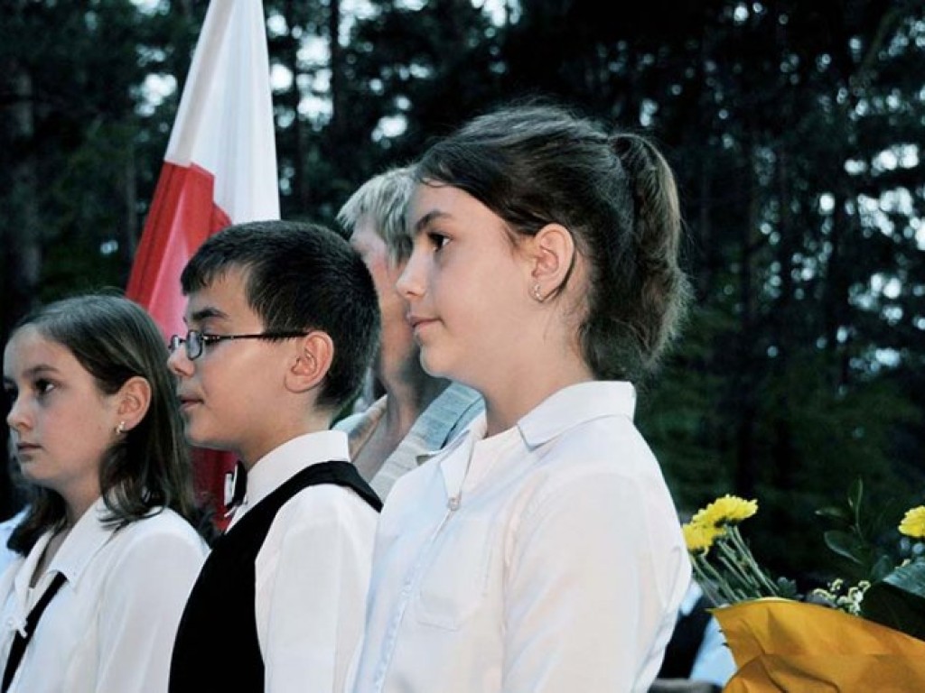 Poświęcenie kapliczki i kamiennego obelisku na Szlaku Papieskim w Okleśnej – 7.09.2008 r.