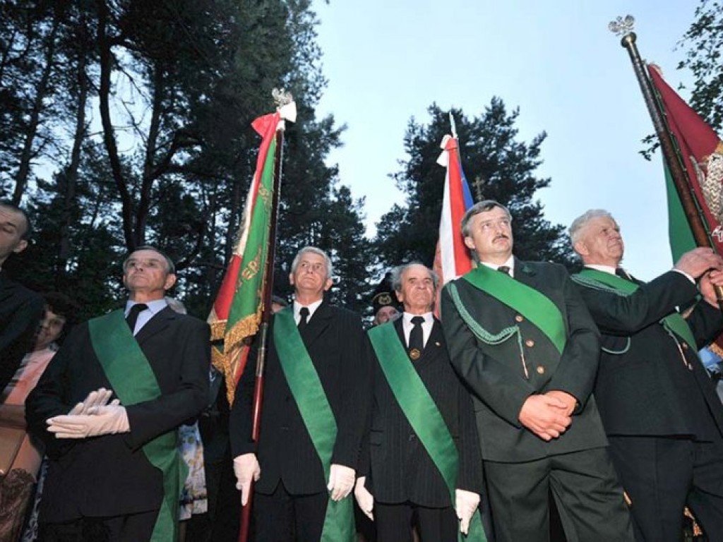 Poświęcenie kapliczki i kamiennego obelisku na Szlaku Papieskim w Okleśnej – 7.09.2008 r.
