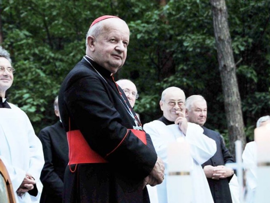 Poświęcenie kapliczki i kamiennego obelisku na Szlaku Papieskim w Okleśnej – 7.09.2008 r.