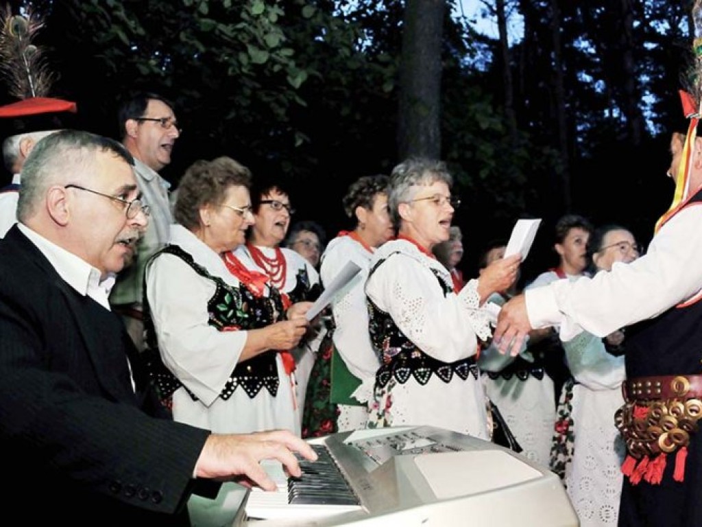 Poświęcenie kapliczki i kamiennego obelisku na Szlaku Papieskim w Okleśnej – 7.09.2008 r.