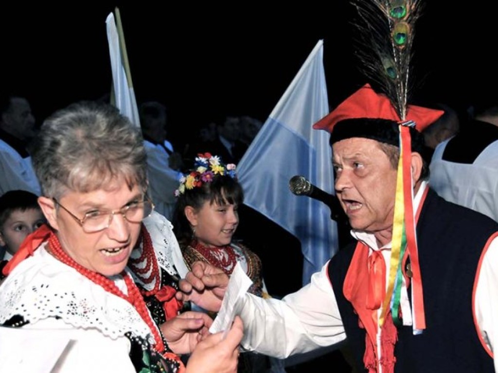 Poświęcenie kapliczki i kamiennego obelisku na Szlaku Papieskim w Okleśnej – 7.09.2008 r.