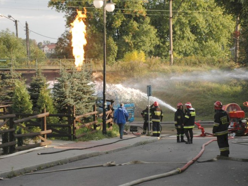 Pożar cysterny 26-27.09.2008 r. - zdjęcia z Komendy Powiatowej Państwowej Straży Pożarnej w Chrzanowie