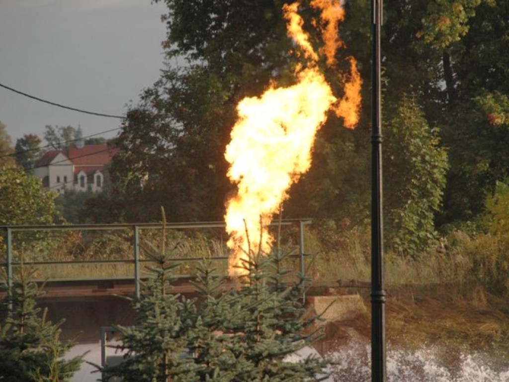 Pożar cysterny 26-27.09.2008 r. - zdjęcia z Komendy Powiatowej Państwowej Straży Pożarnej w Chrzanowie