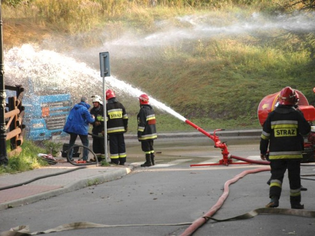 Pożar cysterny 26-27.09.2008 r. - zdjęcia z Komendy Powiatowej Państwowej Straży Pożarnej w Chrzanowie