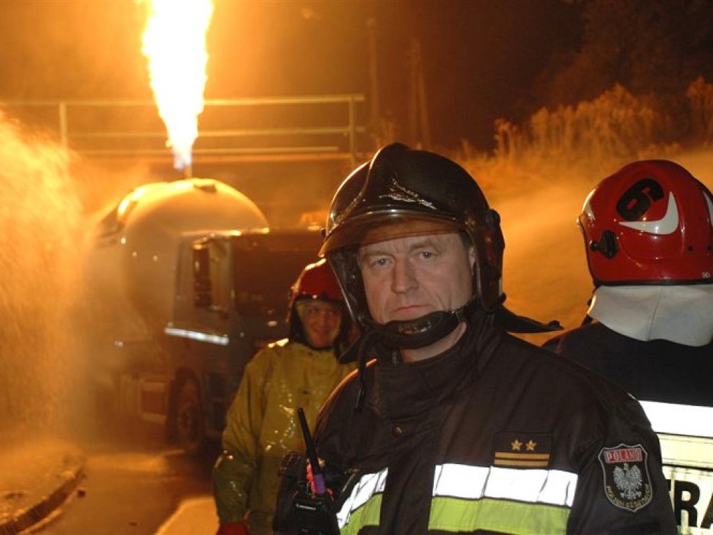 Pożar cysterny 26-27.09.2008 r. - zdjęcia z Komendy Powiatowej Państwowej Straży Pożarnej w Chrzanowie
