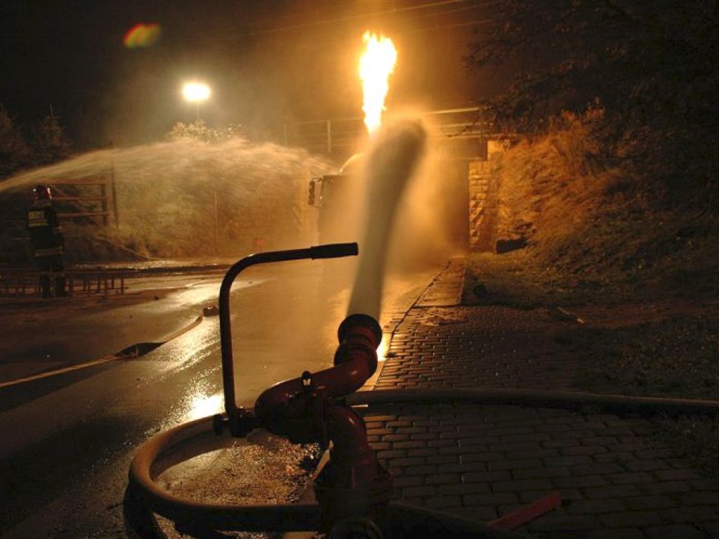 Pożar cysterny 26-27.09.2008 r. - zdjęcia z Komendy Powiatowej Państwowej Straży Pożarnej w Chrzanowie