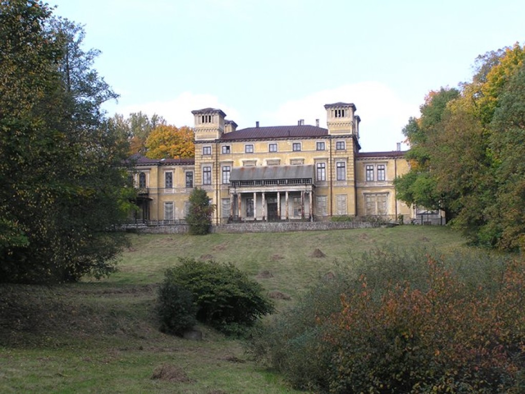 Ruiny zamku Tenczyn i pałac Potockich w Krzeszowicach - październik 2008 r.