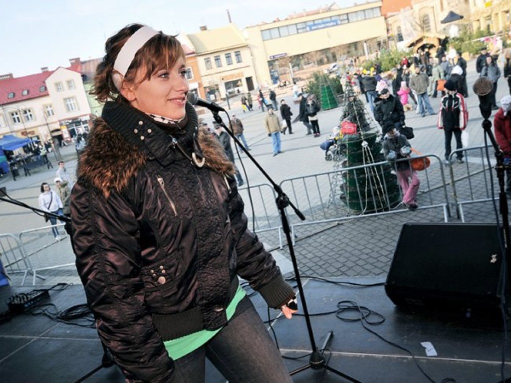 Jesteśmy aniołami - happening na chrzanowskim Rynku - 13.12.2008 r.