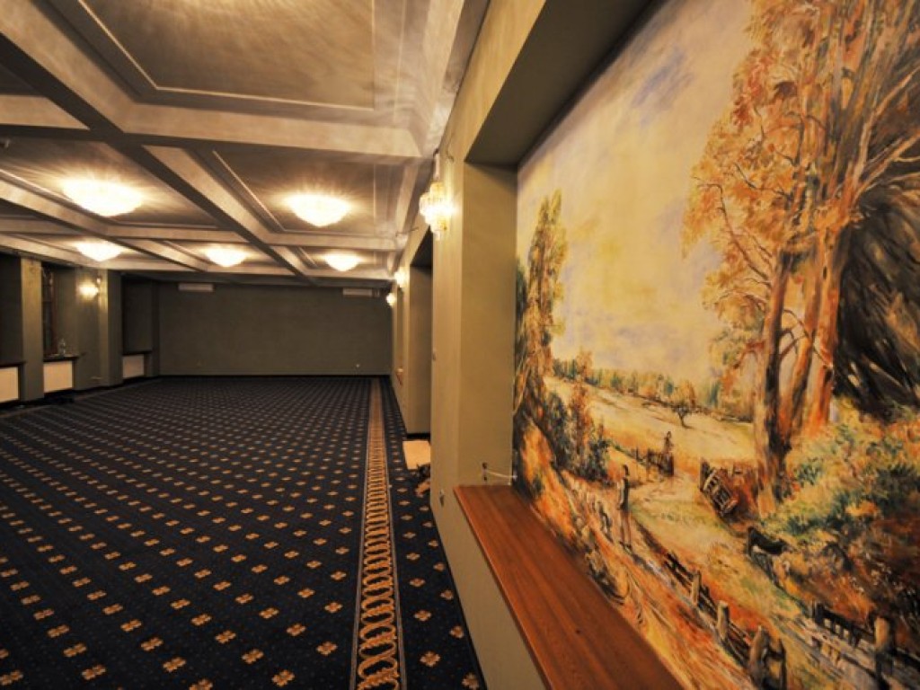 Wnętrza nieotwartego jeszcze hotelu Tadeusza Głowacza w Trzebini (dawny biurowiec zakładów metalurgicznych) 19.12.2008