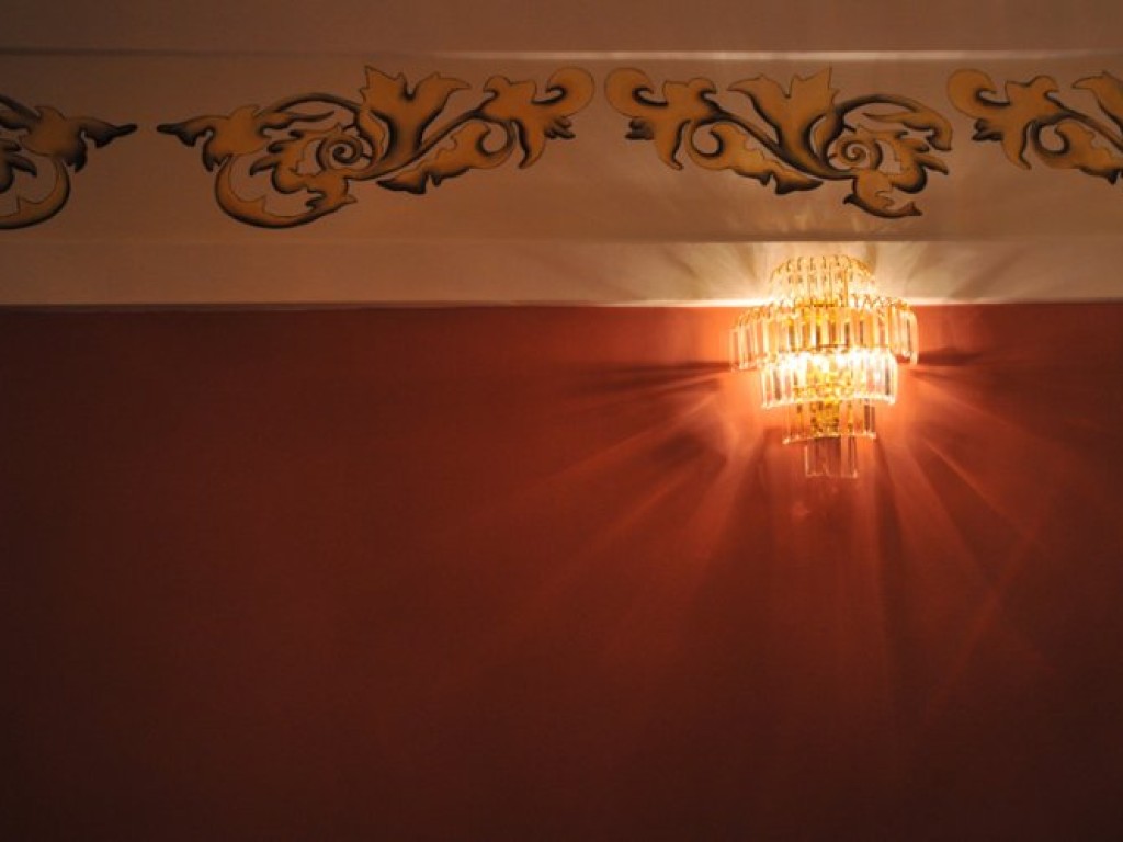 Wnętrza nieotwartego jeszcze hotelu Tadeusza Głowacza w Trzebini (dawny biurowiec zakładów metalurgicznych) 19.12.2008