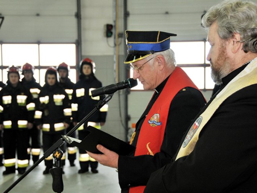 Przekazanie policji i straży pożarnej nowych aut – 7.01.2009 r.